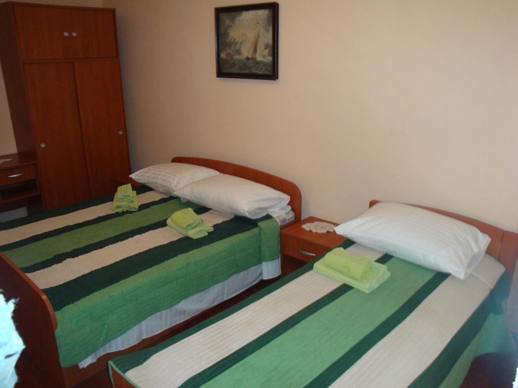 Apartments Vukelic Starigrad Paklenica Luaran gambar