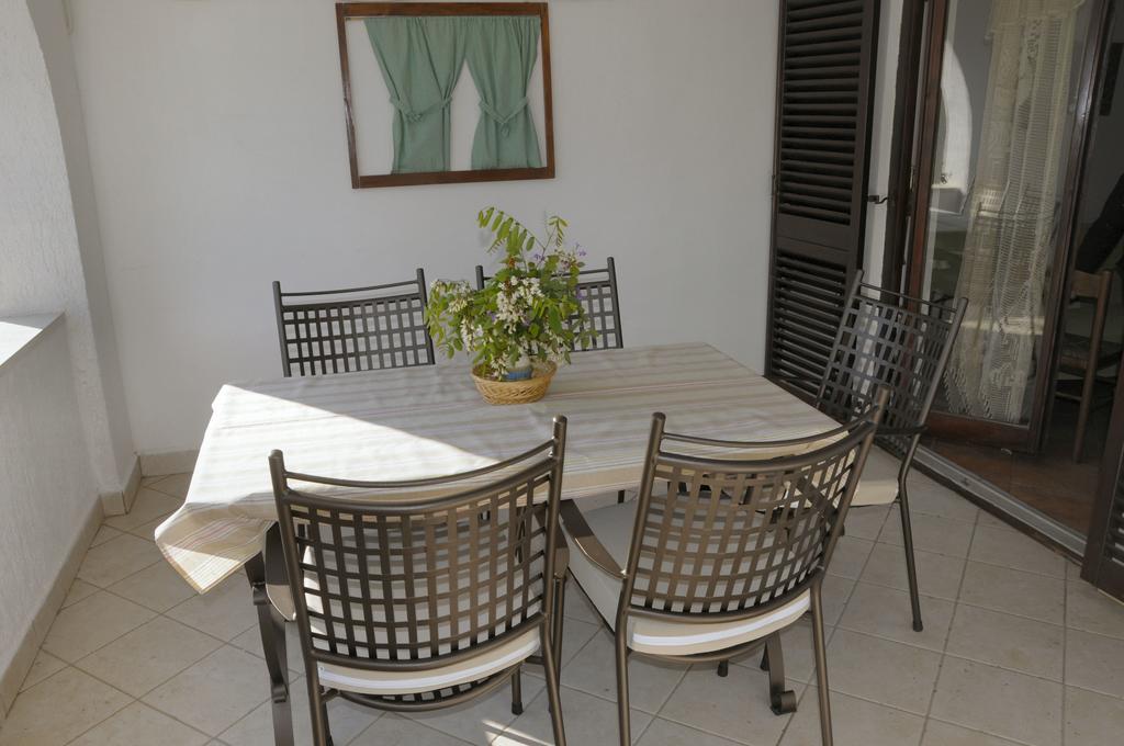 Apartments Vukelic Starigrad Paklenica Luaran gambar