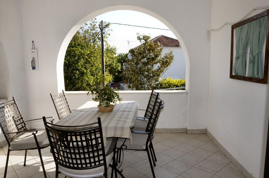 Apartments Vukelic Starigrad Paklenica Luaran gambar