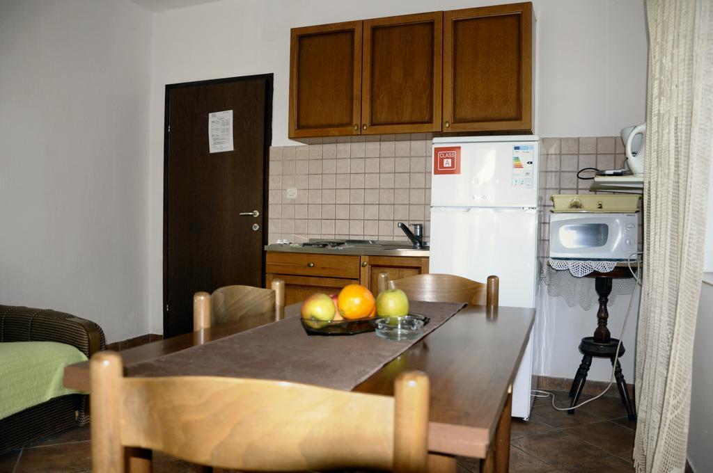 Apartments Vukelic Starigrad Paklenica Luaran gambar