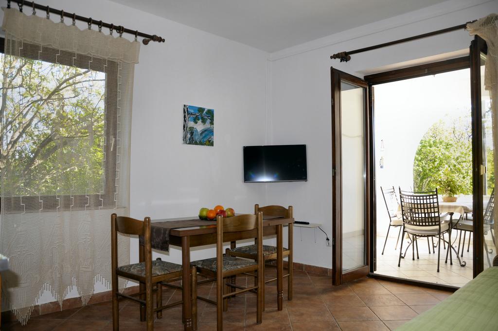 Apartments Vukelic Starigrad Paklenica Luaran gambar