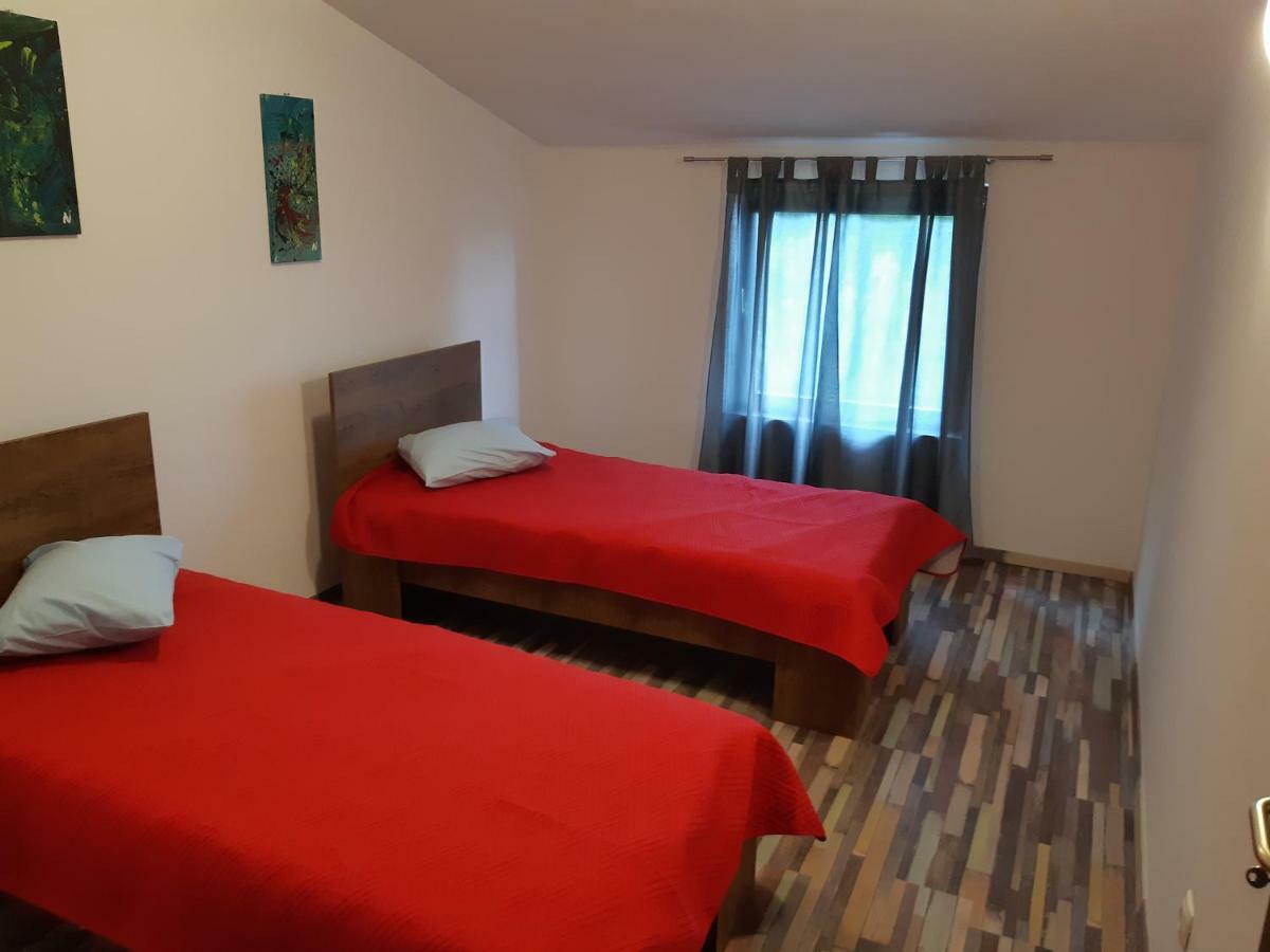 Apartments Vukelic Starigrad Paklenica Luaran gambar