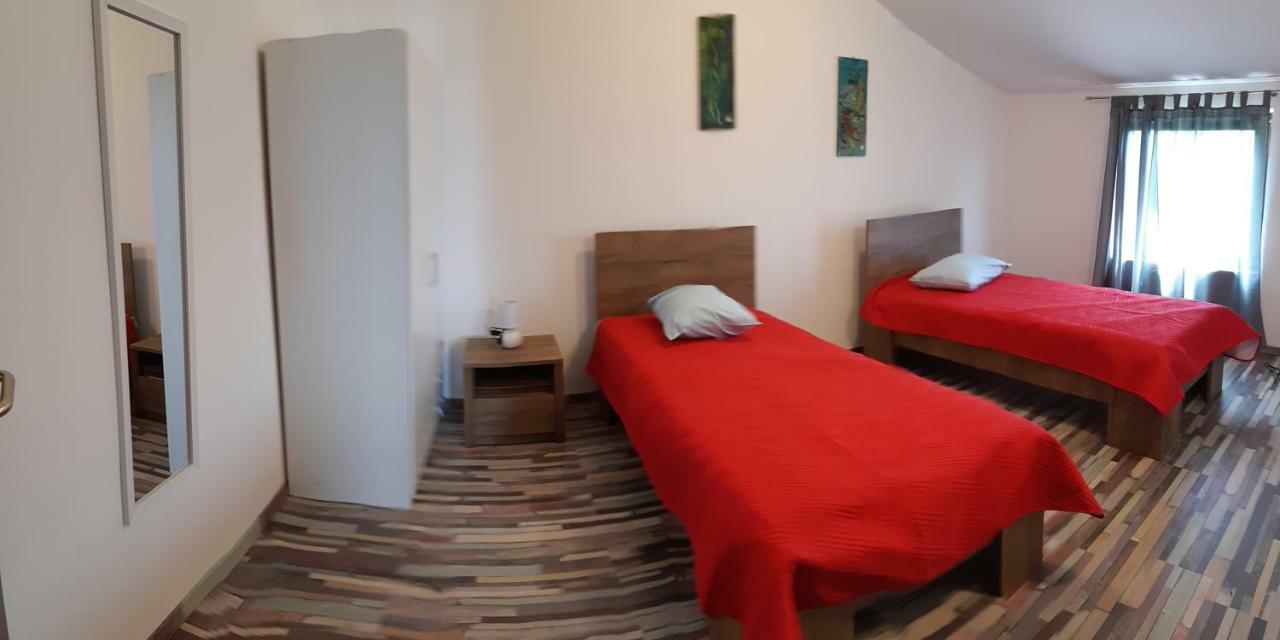 Apartments Vukelic Starigrad Paklenica Luaran gambar