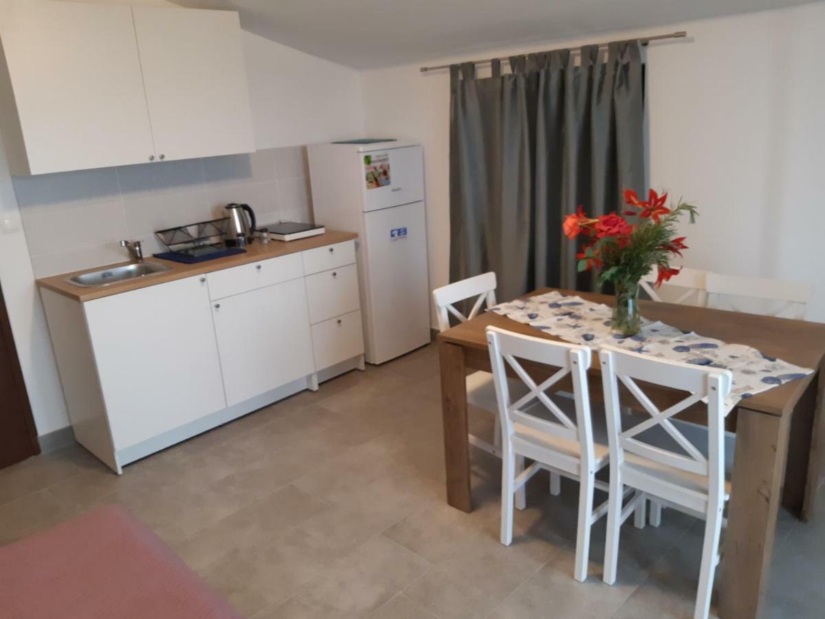 Apartments Vukelic Starigrad Paklenica Luaran gambar